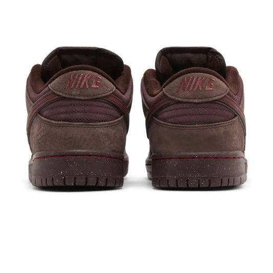 Nike SB Dunk Low City of Love Burgundy Crush