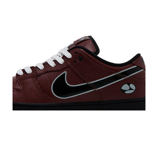 Nike SB Dunk Low Limosine Skateboards