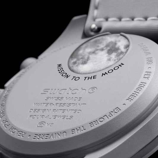 Swatch x Omega Bioceramic Moonswatch 1965 SO33M106