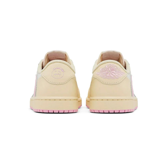 Jordan 1 Retro Low OG SP Travis Scott Shy Pink