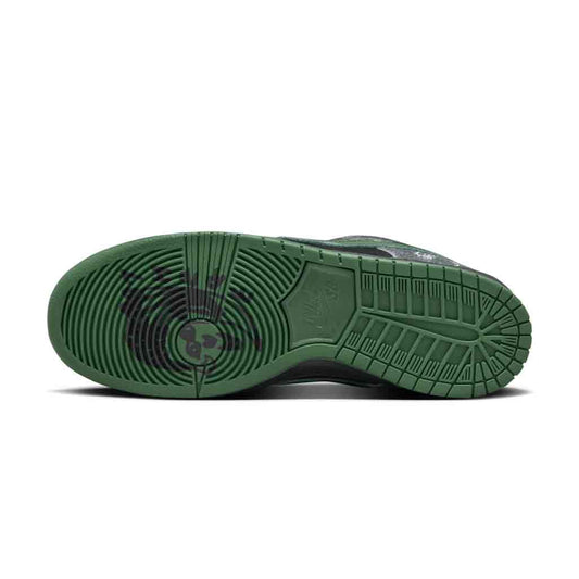 Nike SB Dunk Low There Skateboards
