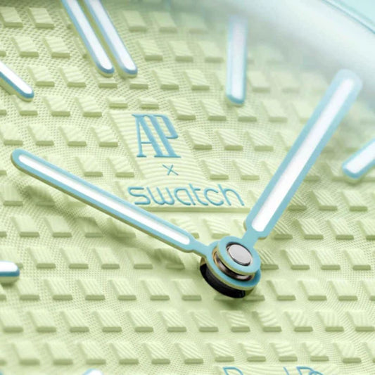 Swatch x Audemars Piguet Bioceramic Royal Pop Blaue Acht SSX03L101N