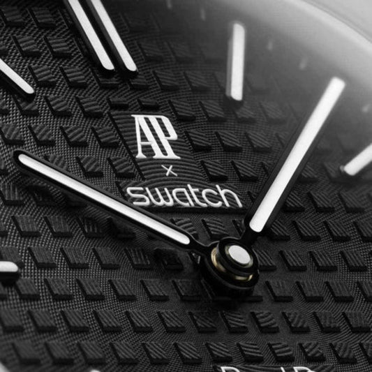 Swatch x Audemars Piguet Bioceramic Royal Pop Ocho Negro SSX03W101N
