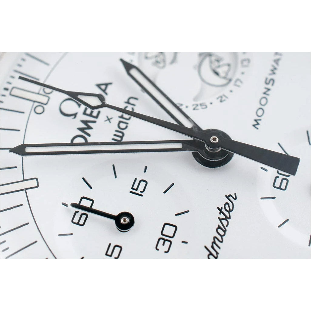 Swatch x Omega Bioceramic Moonswatch Mission To Moonphase Snoopy SO33W700