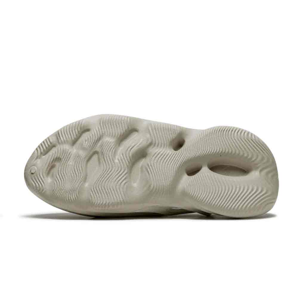 adidas Yeezy Foam RNNR Sand