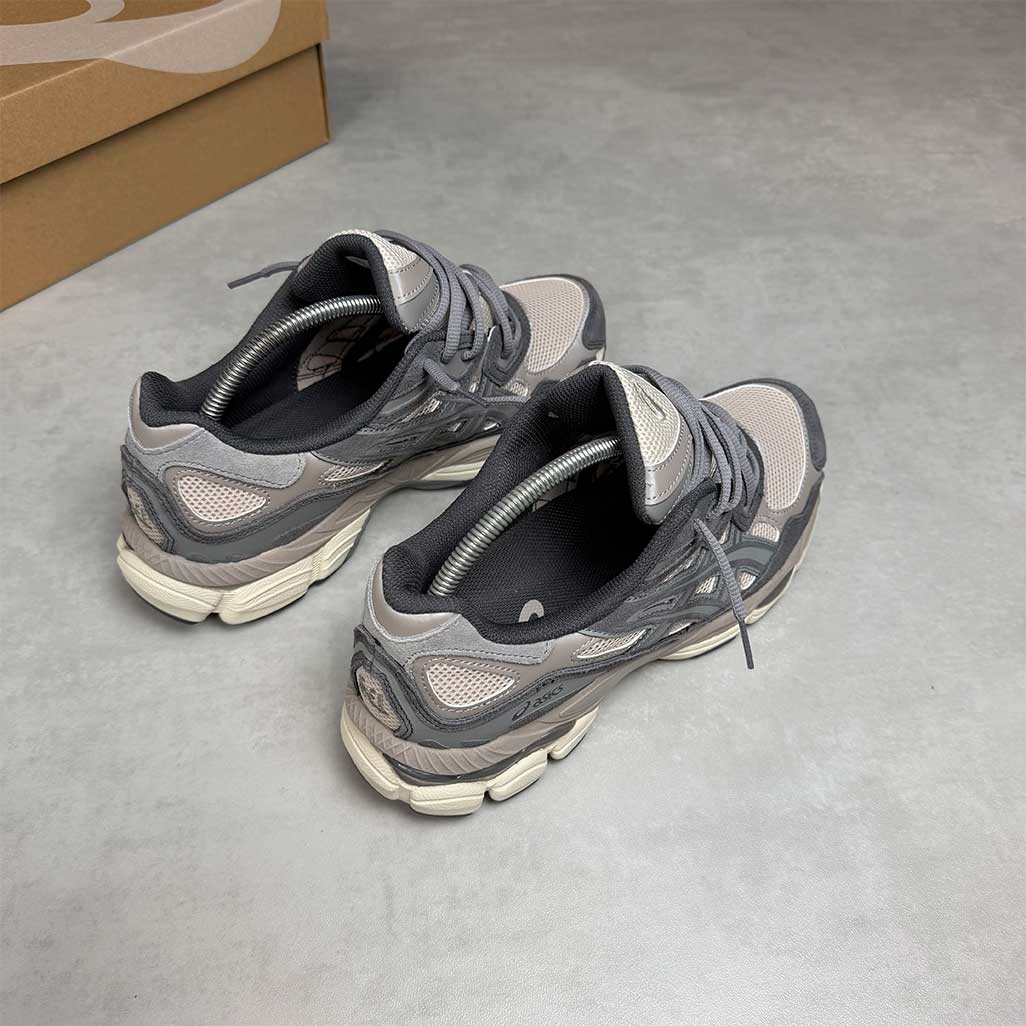 ASICS Gel-NYC Oatmeal Obsidian Grey
