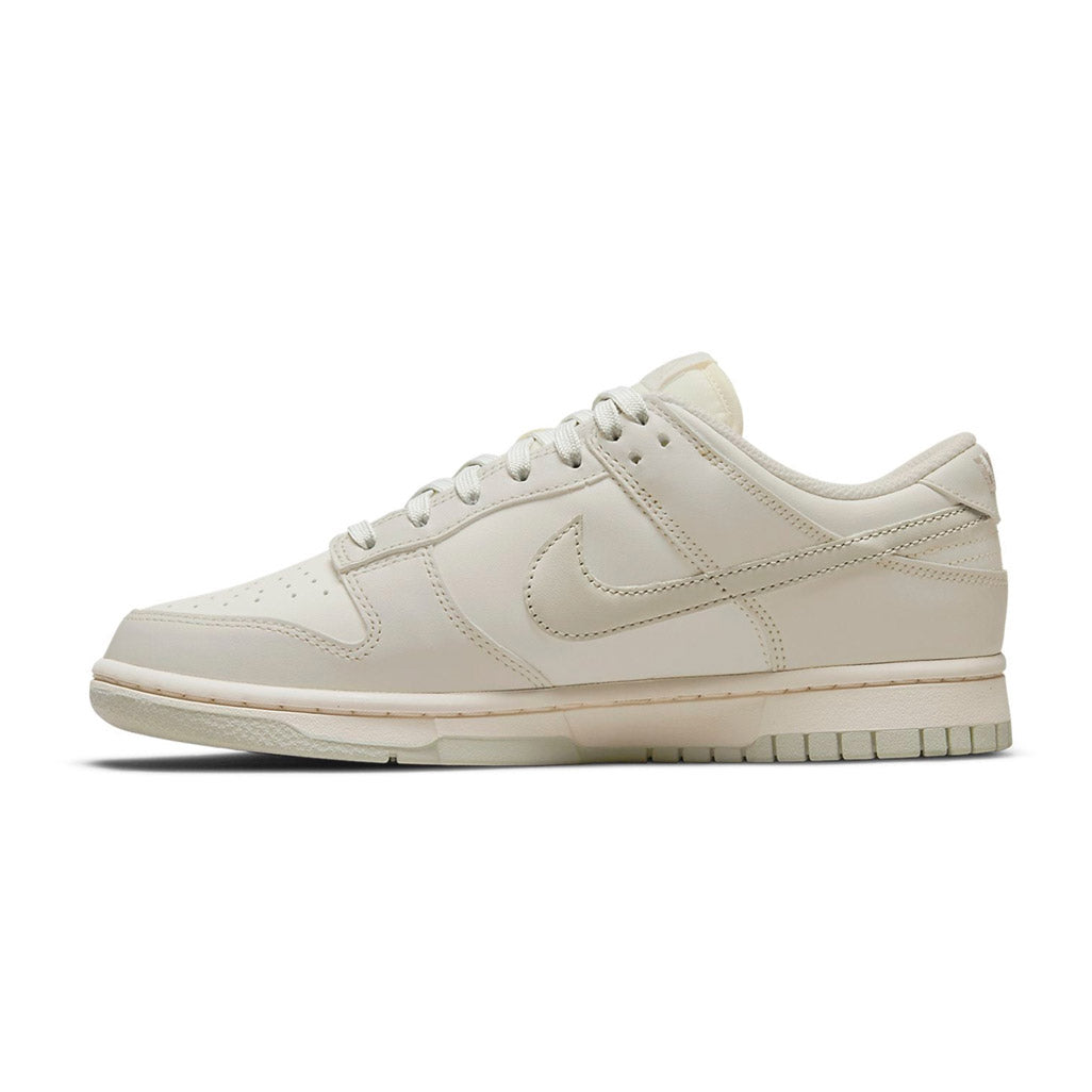 Nike Dunk Low Sail Light Bone W