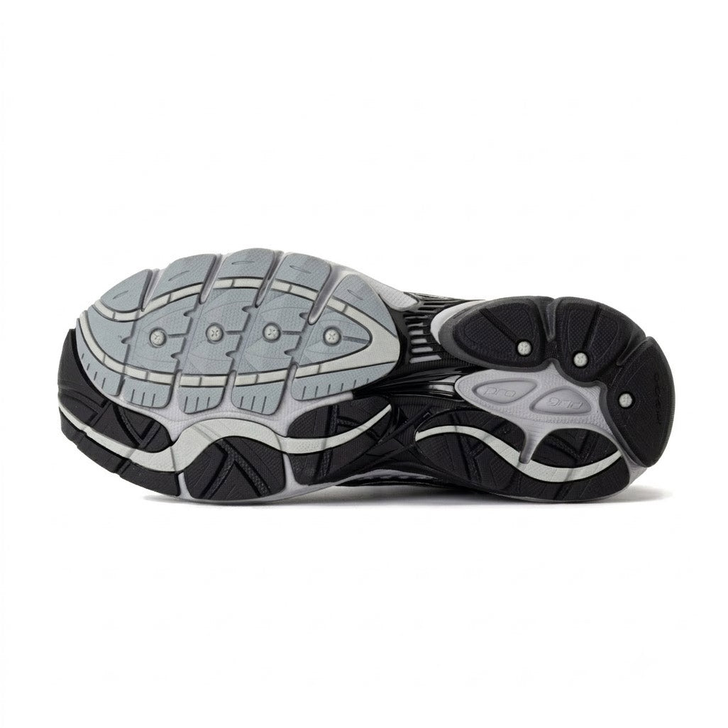 Saucony ProGrid Omni 9 Microchip