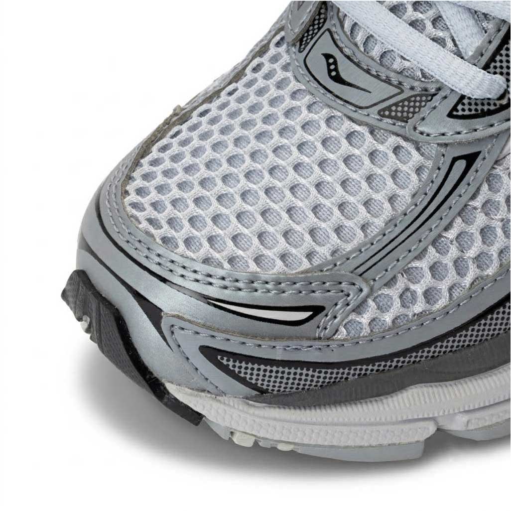 Saucony ProGrid Omni 9 Microchip