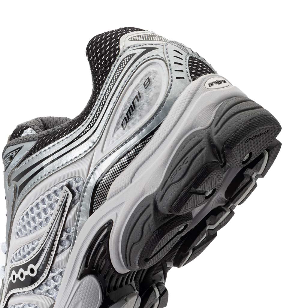 Saucony ProGrid Omni 9 Microchip